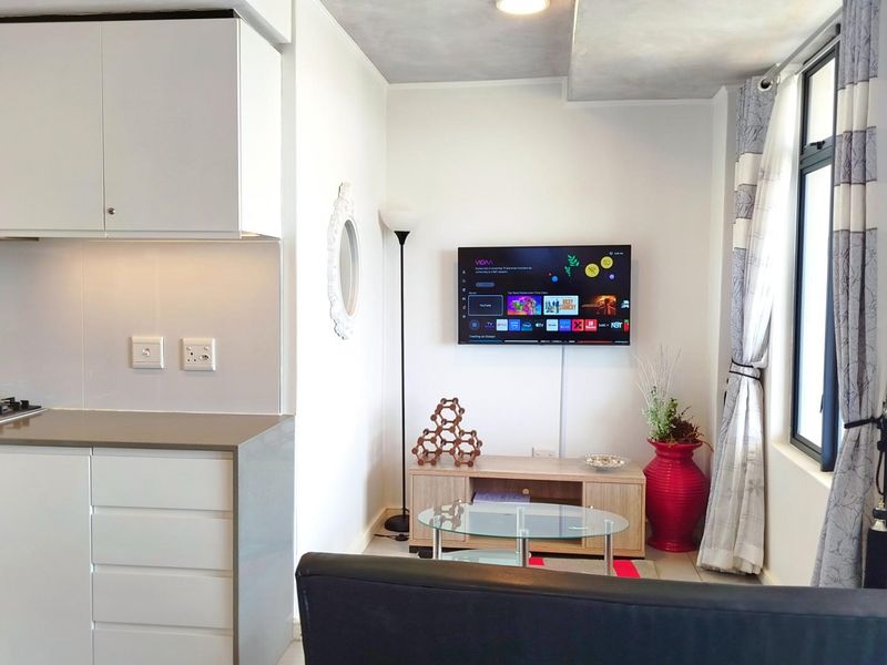 Stunning Views! Modern Fully Furnished 1-Bedroom Apartment with Sea Views - Photo 8