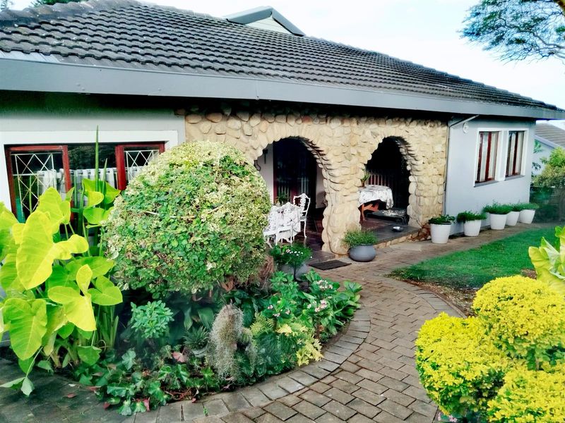 Piture Perfect Family Home - Photo 8