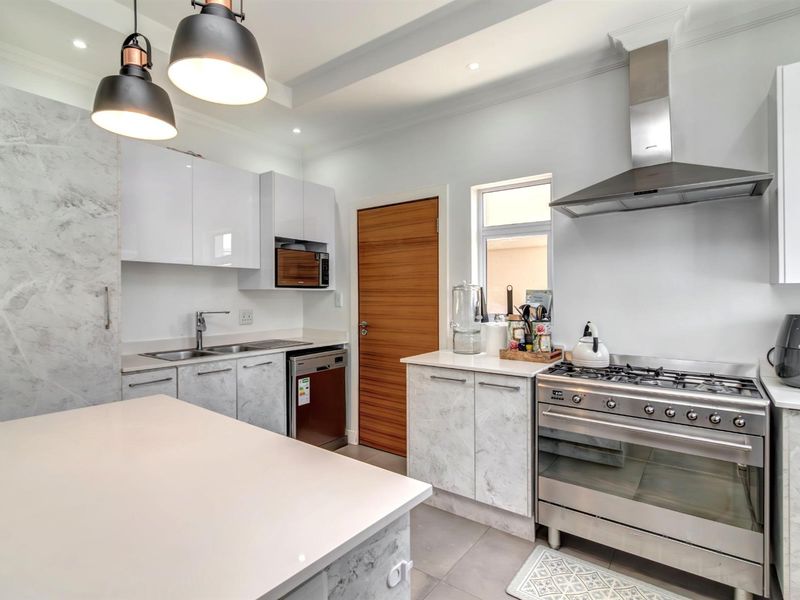 Kingfisher Close - Photo 3