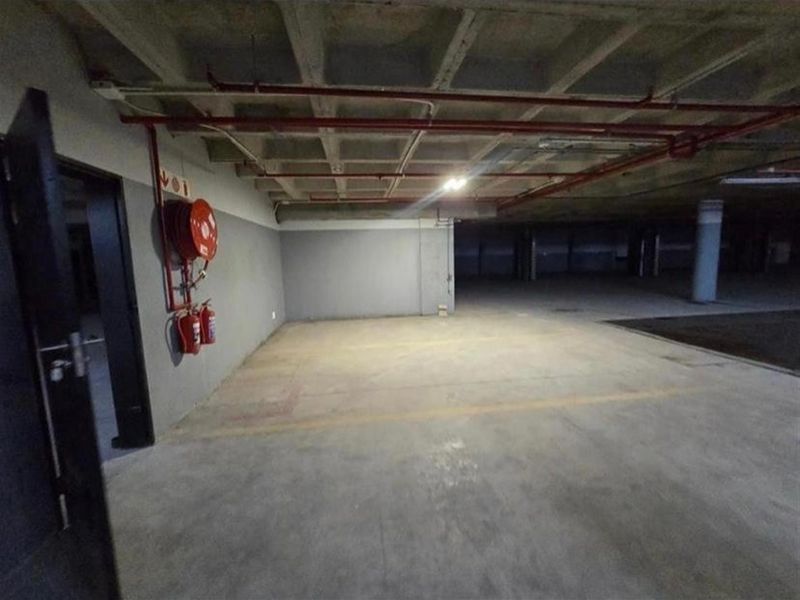 Retail Space To Rent in Foreshore Cape Town Western Cape - Photo 9
