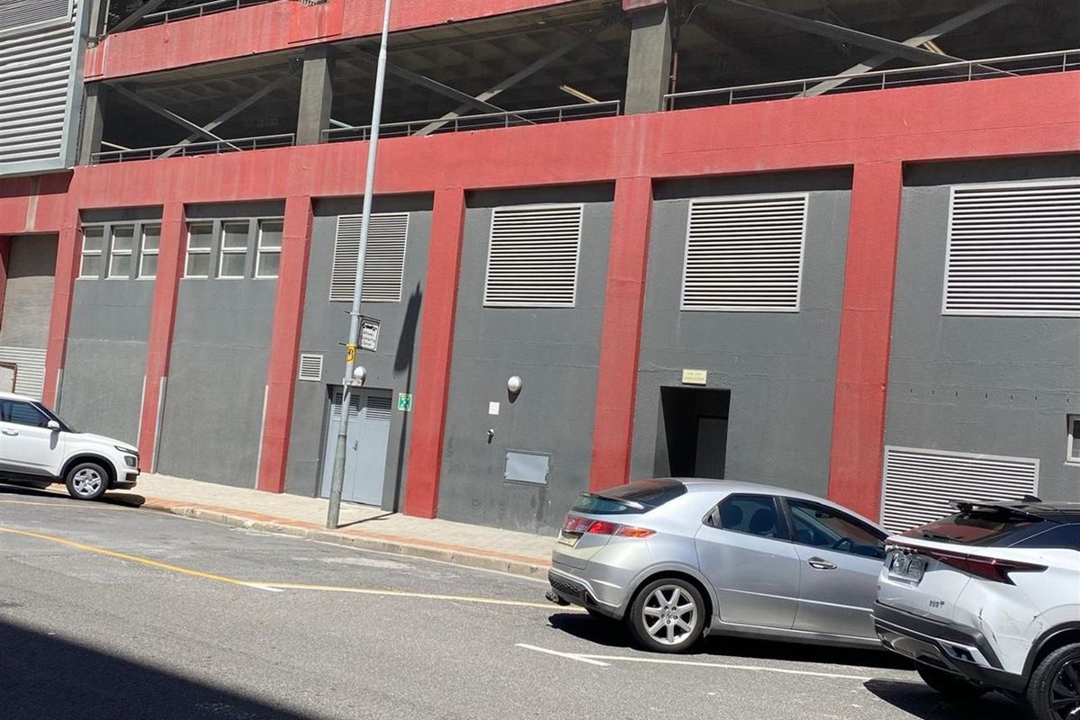 Retail Space To Rent in Foreshore Cape Town Western Cape - Photo 4