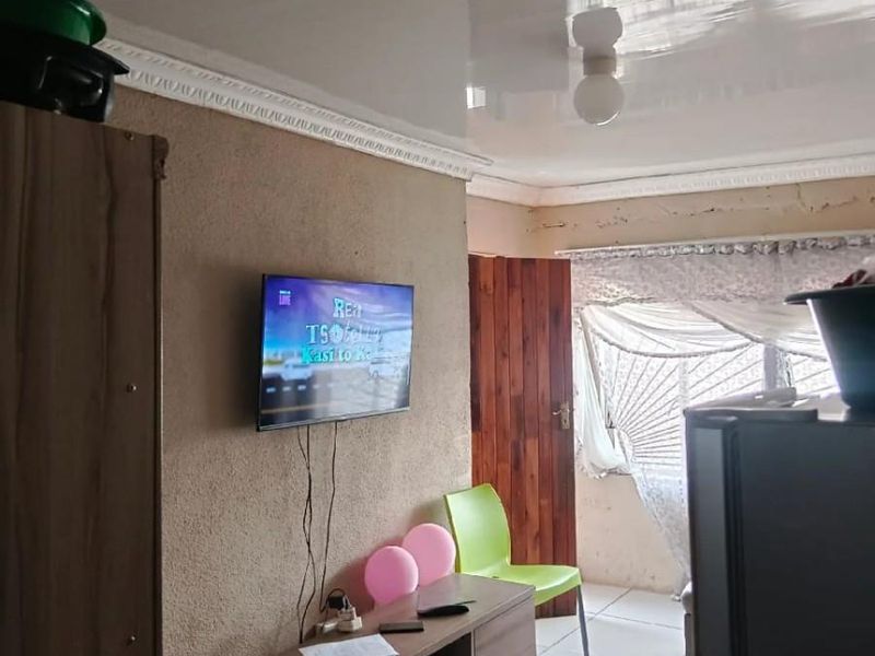 House For Sale in Tladi, Soweto - Photo 7