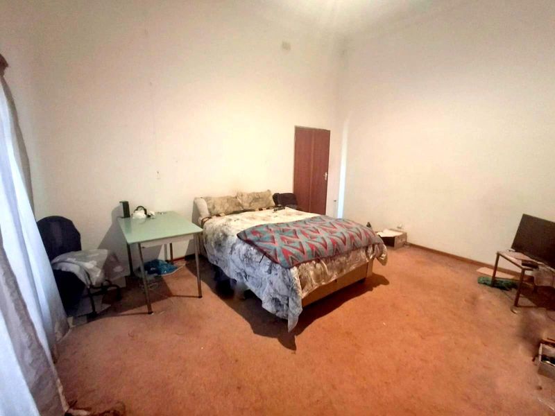 LARGE MALVERN HOME WITH THREE COTTAGES AND PARKING - Photo 8