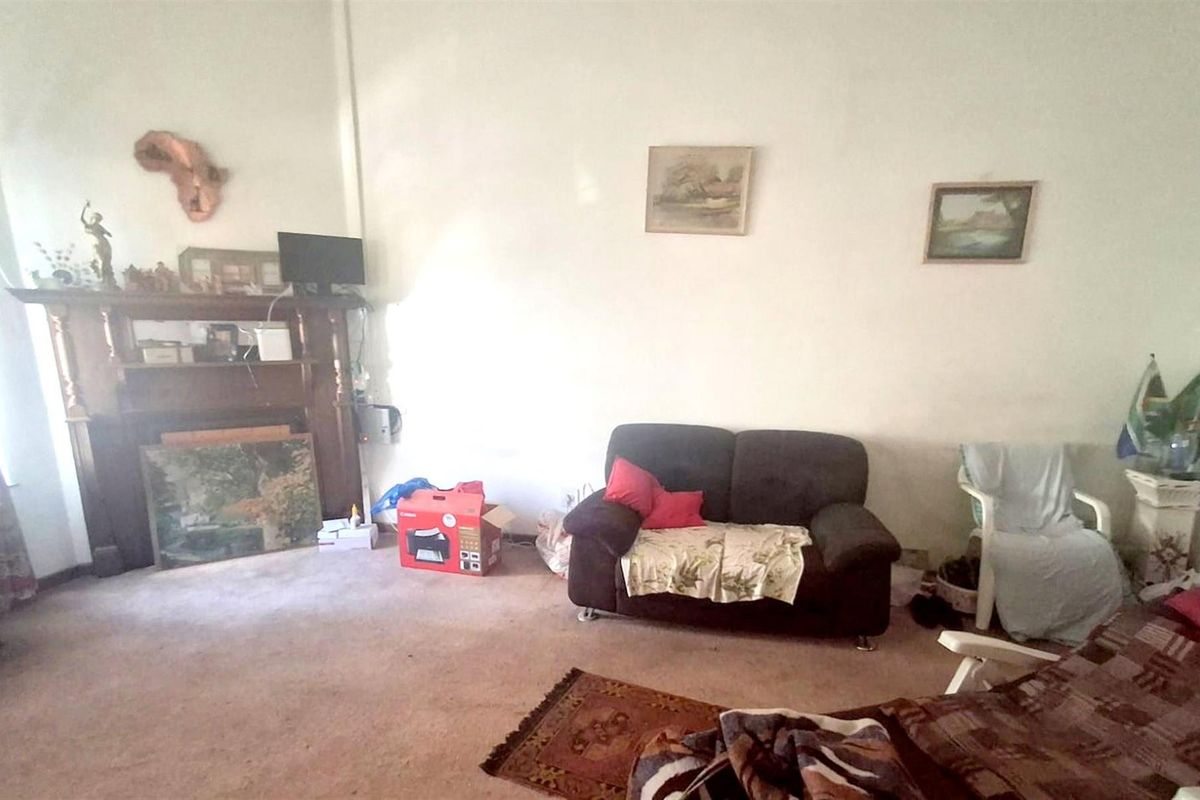 LARGE MALVERN HOME WITH THREE COTTAGES AND PARKING - Photo 3