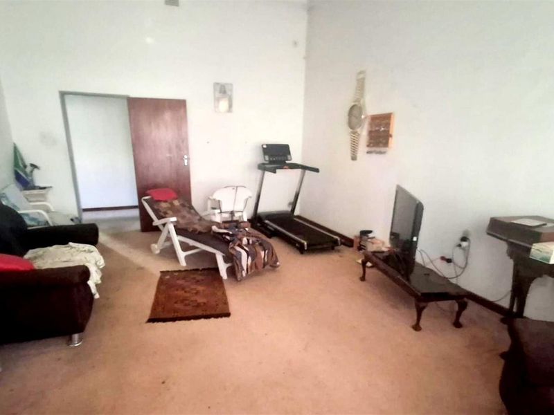 LARGE MALVERN HOME WITH THREE COTTAGES AND PARKING - Photo 4