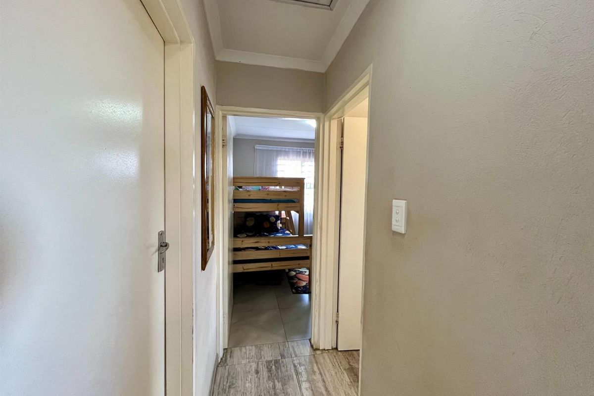 House For Sale in Boksburg - Photo 5