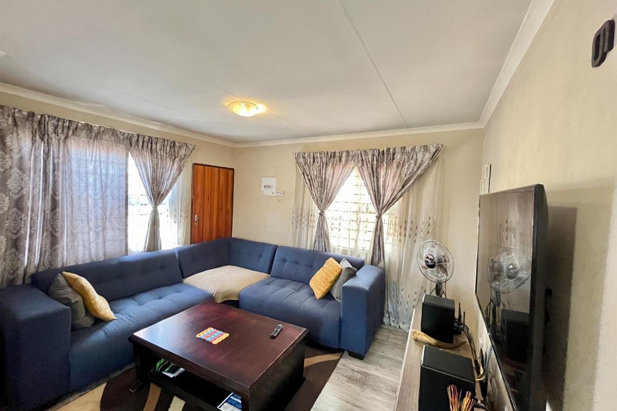 House For Sale in Boksburg - Photo 3