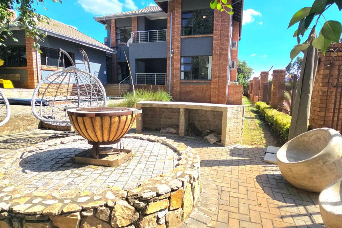 Where Family Memories Are Made - A Beautiful Double Storey Home in Roberts Estate, Clubville - Photo 4