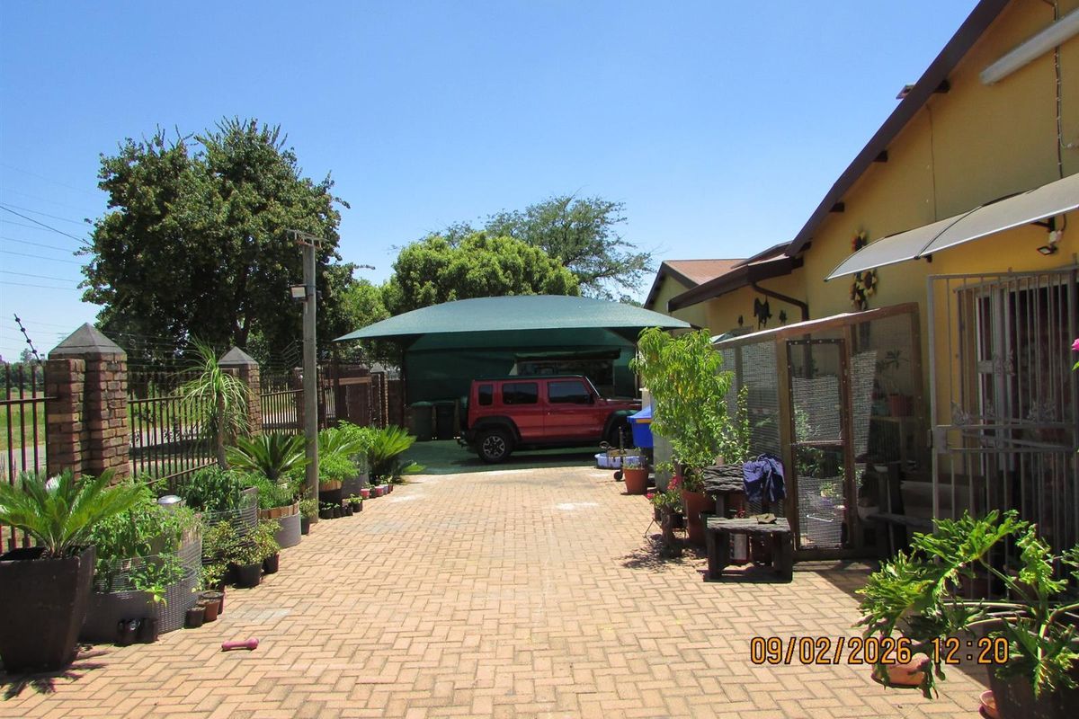 House For Sale in Erasmus, Bronkhorstspruit - Photo 3