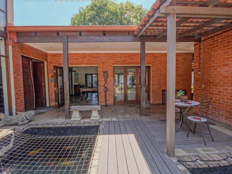 Private Home with Established Income Potential - Ideal for Professionals and Investors! - Photo 4