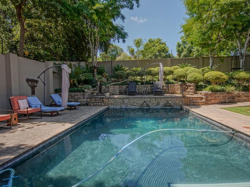 Private Home with Established Income Potential - Ideal for Professionals and Investors! - Photo 8