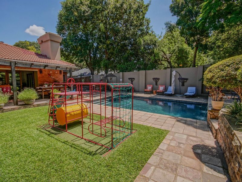 Private Home with Established Income Potential - Ideal for Professionals and Investors! - Photo 6