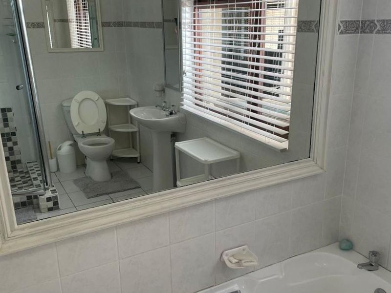 SHORT TERM - Furnished Apartment To Rent in Mossel Bay Western Cape - Photo 7