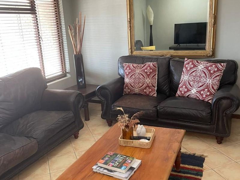 SHORT TERM - Furnished Apartment To Rent in Mossel Bay Western Cape - Photo 4