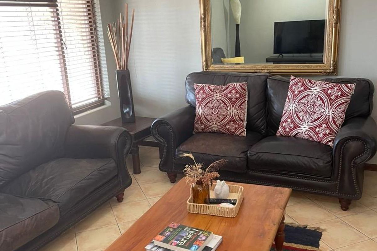 SHORT TERM - Furnished Apartment To Rent in Mossel Bay Western Cape - Photo 4
