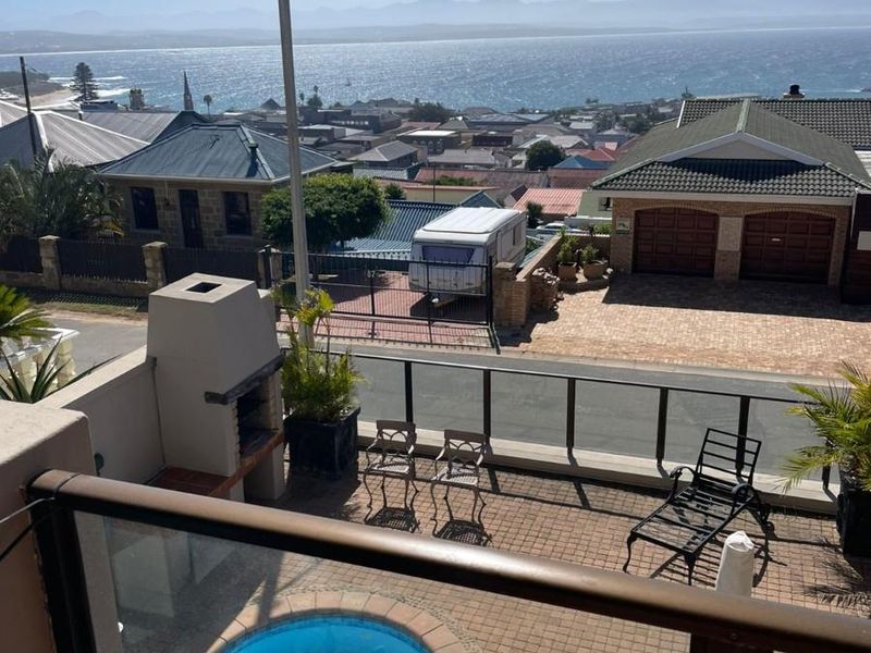 SHORT TERM - Furnished Apartment To Rent in Mossel Bay Western Cape - Photo 9