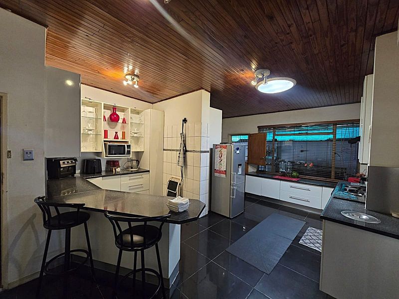 House For Sale in Capital Park, Pretoria - Photo 9