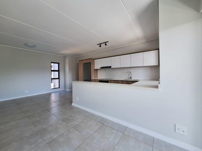 Top Floor, Brand New Apartment To Rent in Ballito Hills - Photo 8