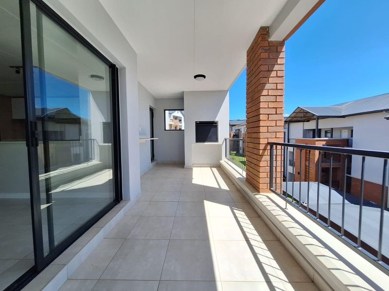 Top Floor, Brand New Apartment To Rent in Ballito Hills - Photo 2