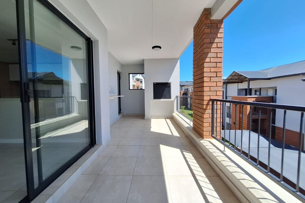 Top Floor, Brand New Apartment To Rent in Ballito Hills - Photo 2