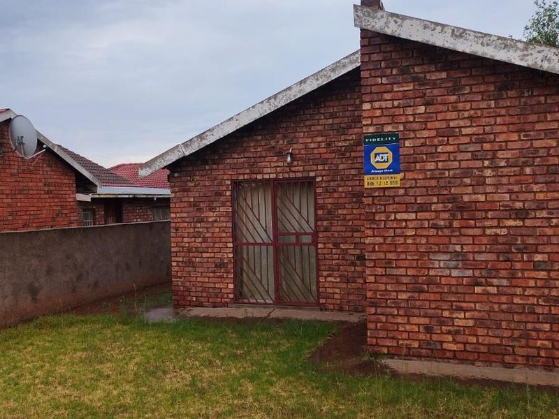 House For Sale in Roodepan, Kimberley - Photo 5