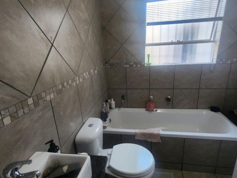 Stylish 3-Bedroom Unit to Sell in The Wilds - Photo 7