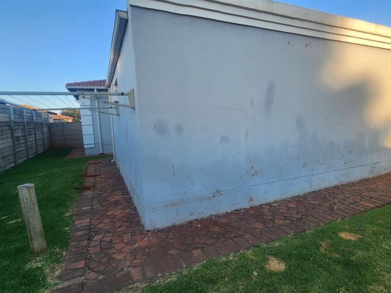 Stylish 3-Bedroom Unit to Sell in The Wilds - Photo 5