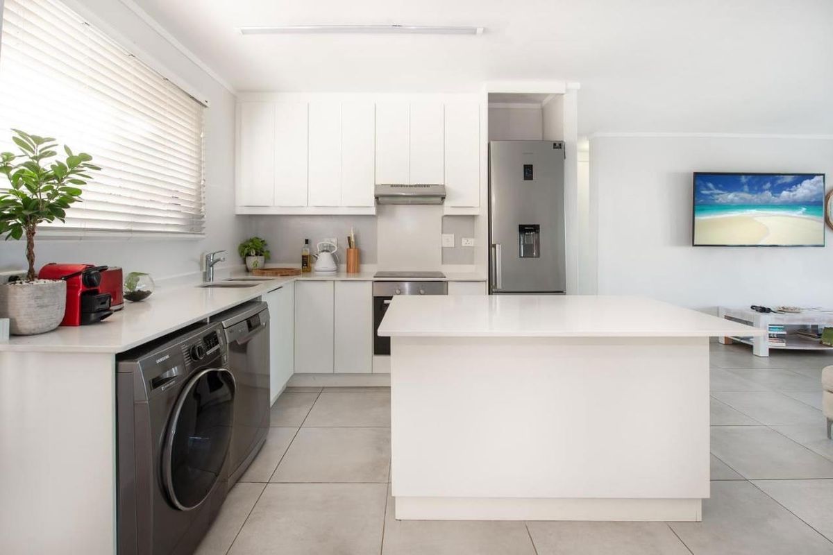 Gorgeous Apartment For Sale in Umdloti Beach, Umdloti, KwaZulu Natal - Photo 5