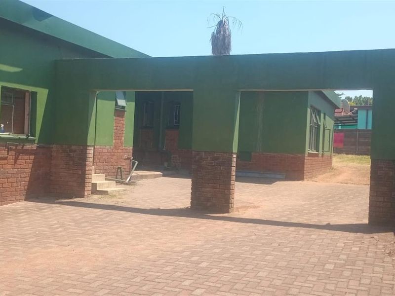 House For Sale in Ncandu Park Newcastle KwaZulu Natal - Photo 1