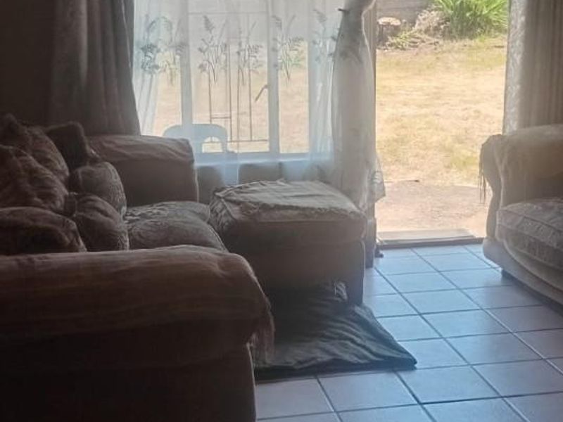 House For Sale in Ncandu Park Newcastle KwaZulu Natal - Photo 6