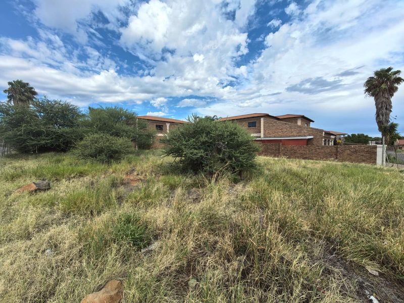 Build Your Vision: Prime VACANT Corner Stand in Desirable Hillcrest - Photo 3