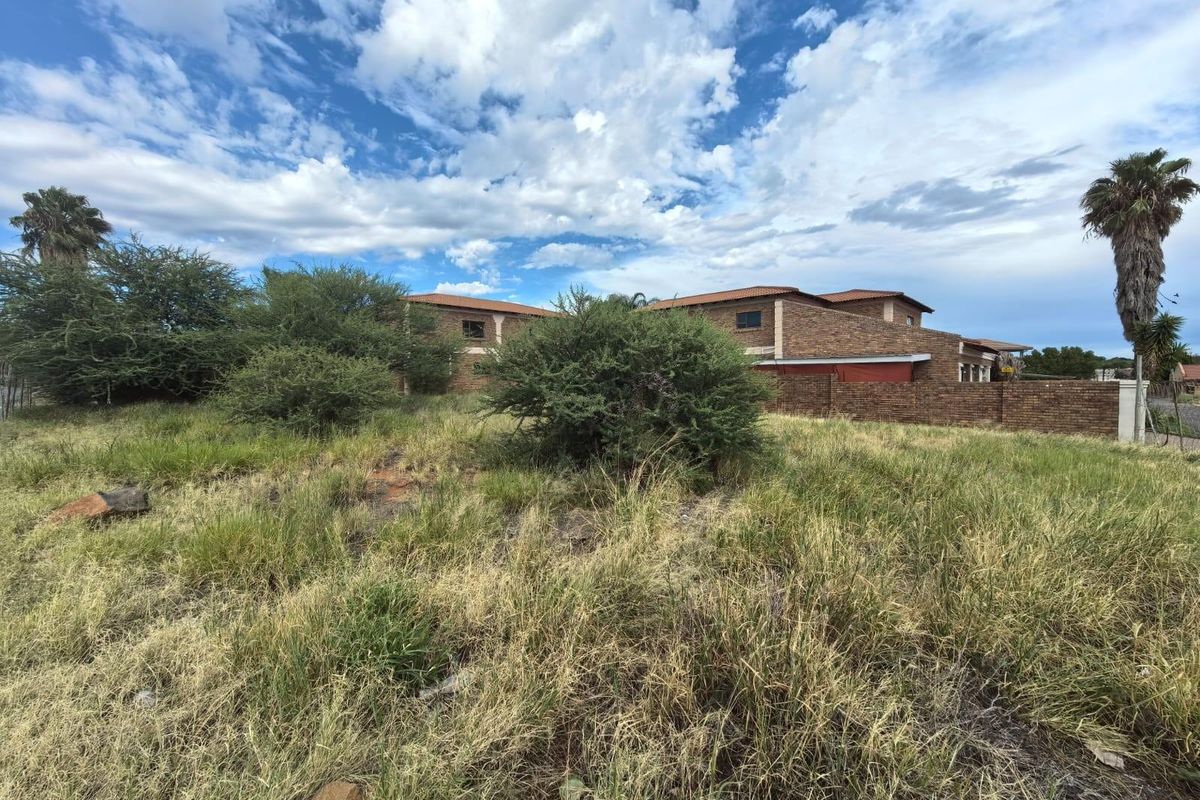 Build Your Vision: Prime VACANT Corner Stand in Desirable Hillcrest - Photo 3