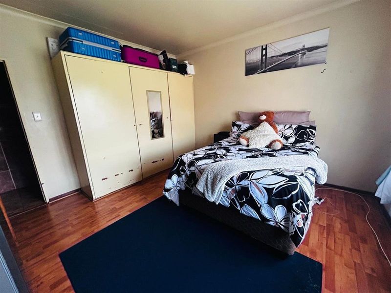 5-Bedroom with a Granny House (Commune) For Sale in Sasolburg Central, Sasolburg - Photo 7