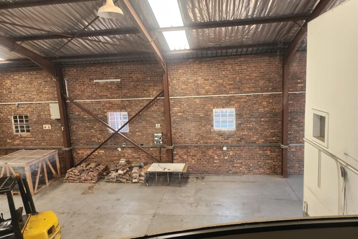 1 000m2 Industrial Property For Sale in Kya Sands. - Photo 2