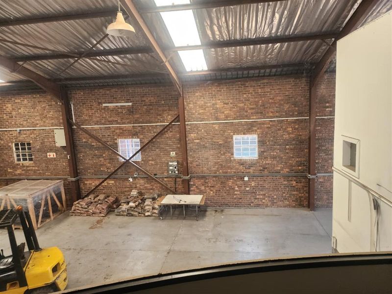 1 000m2 Industrial Property For Sale in Kya Sands. - Photo 2