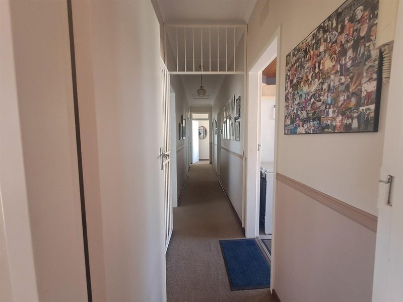 Elegant 4-Bedroom Family Residence with Flatlet, Pool and Entertainment area - Photo 6