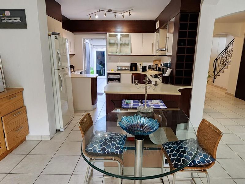 Townhouse To Rent in Umhlanga, KwaZulu Natal - Photo 5