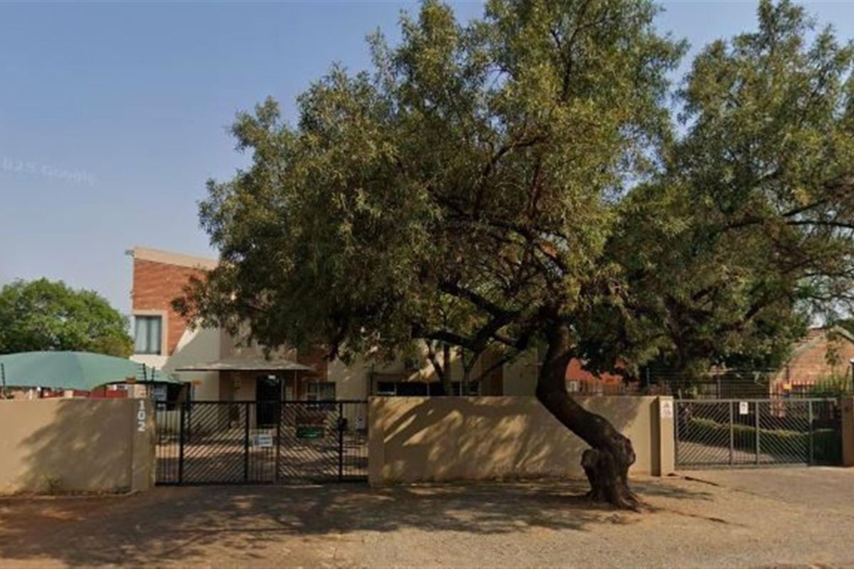 An easily Accessible Office or Training Center available to rent in Centurion - Photo 2