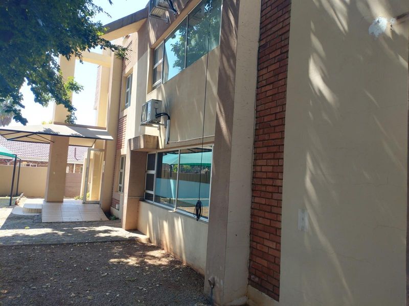 An easily Accessible Office or Training Center available to rent in Centurion - Photo 3