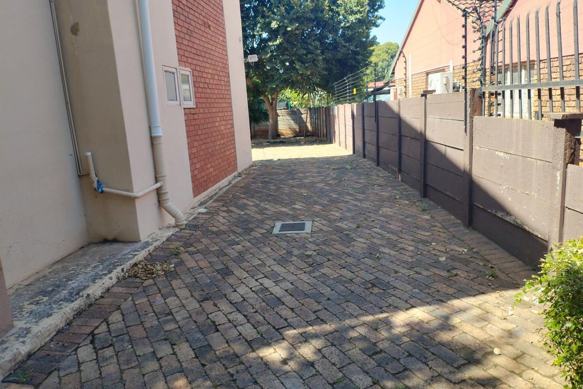 An easily Accessible Office or Training Center available to rent in Centurion - Photo 4