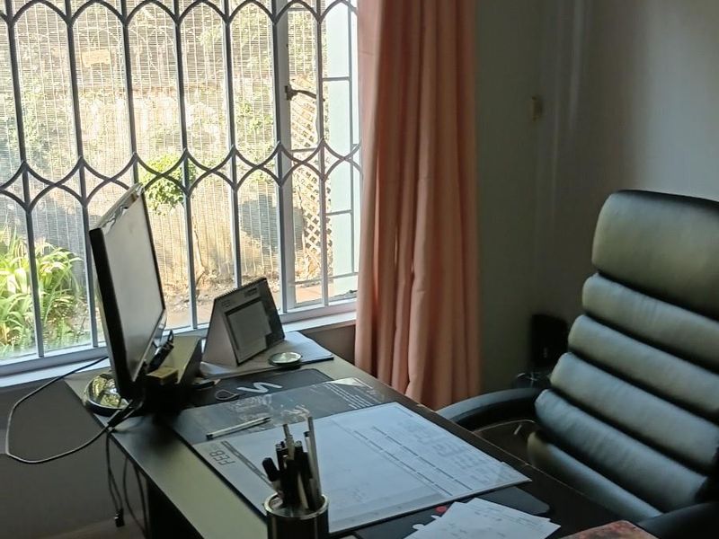 Duplex House in Bryanston, Sandton(Family and Pet Friendly) - Photo 9