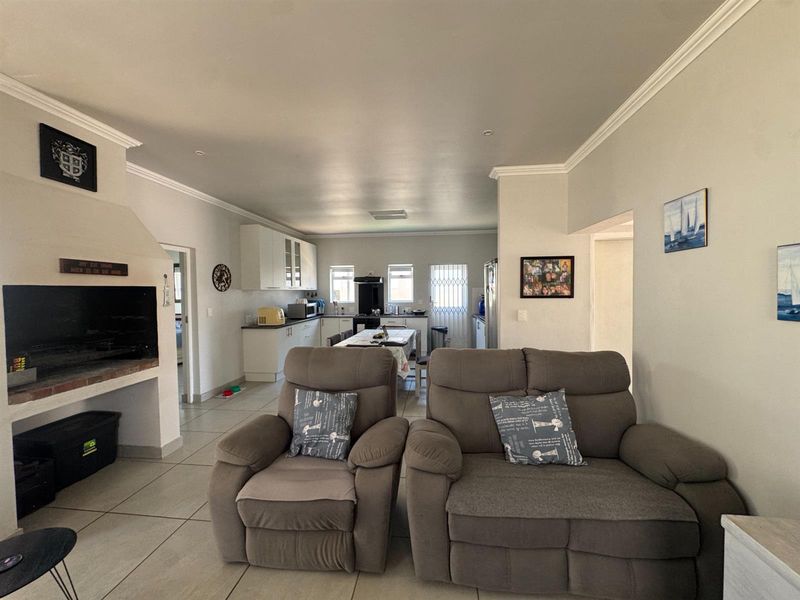 Ideal Retirment home in Villa Diamante- Langebaan - Photo 4