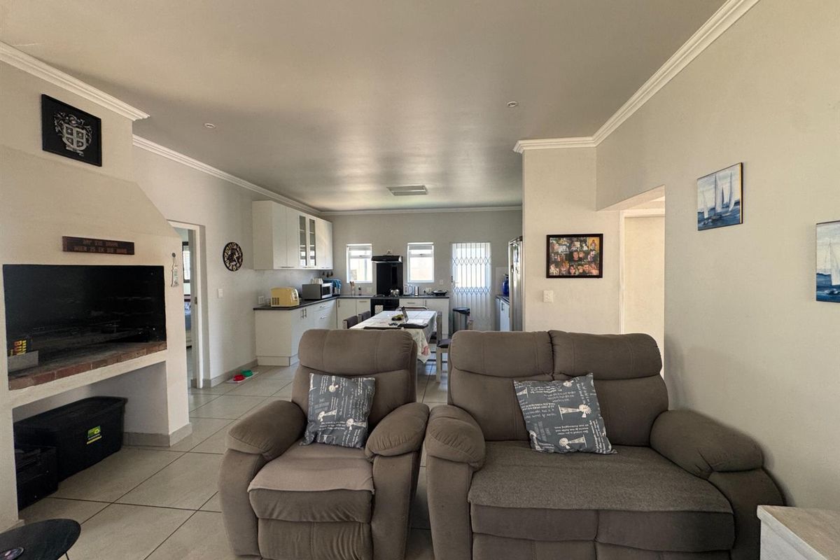 Ideal Retirment home in Villa Diamante- Langebaan - Photo 4