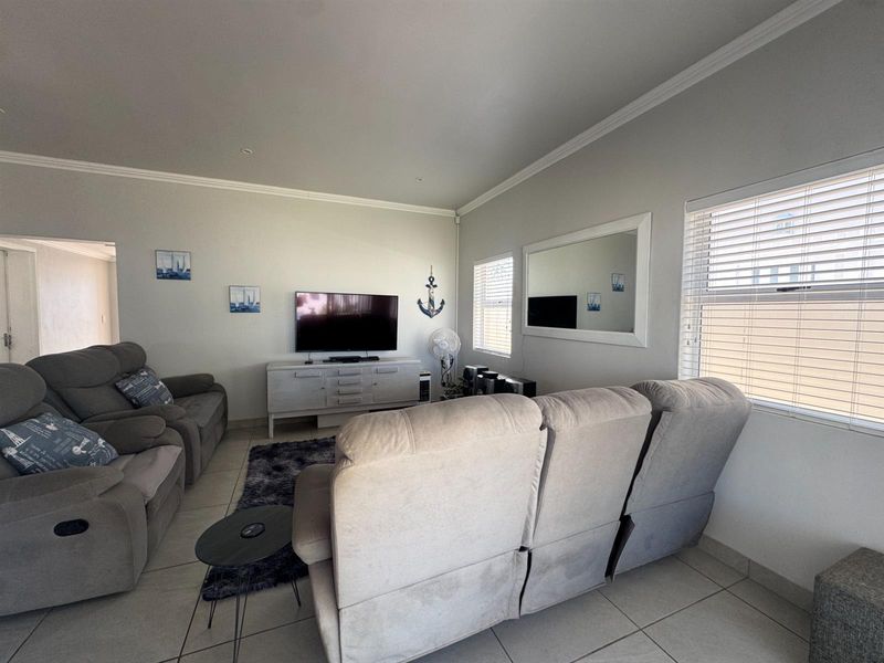 Ideal Retirment home in Villa Diamante- Langebaan - Photo 3