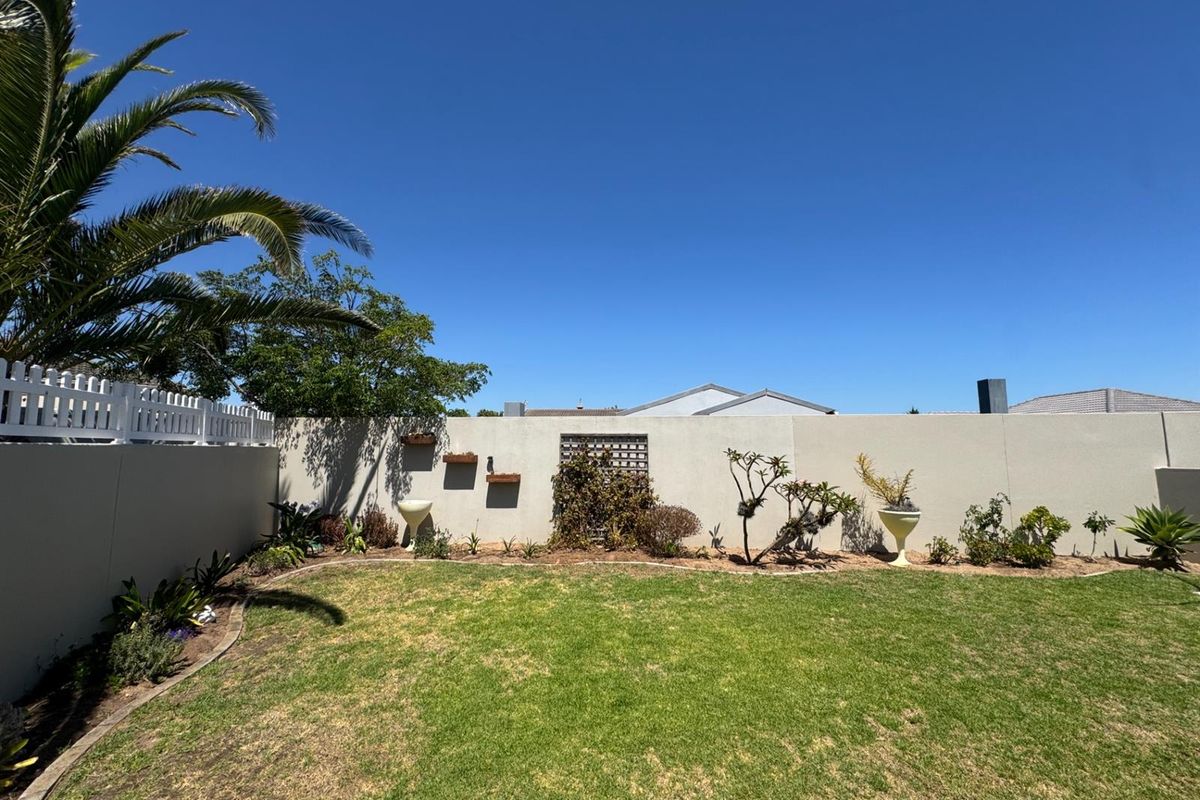 Ideal Retirment home in Villa Diamante- Langebaan - Photo 2