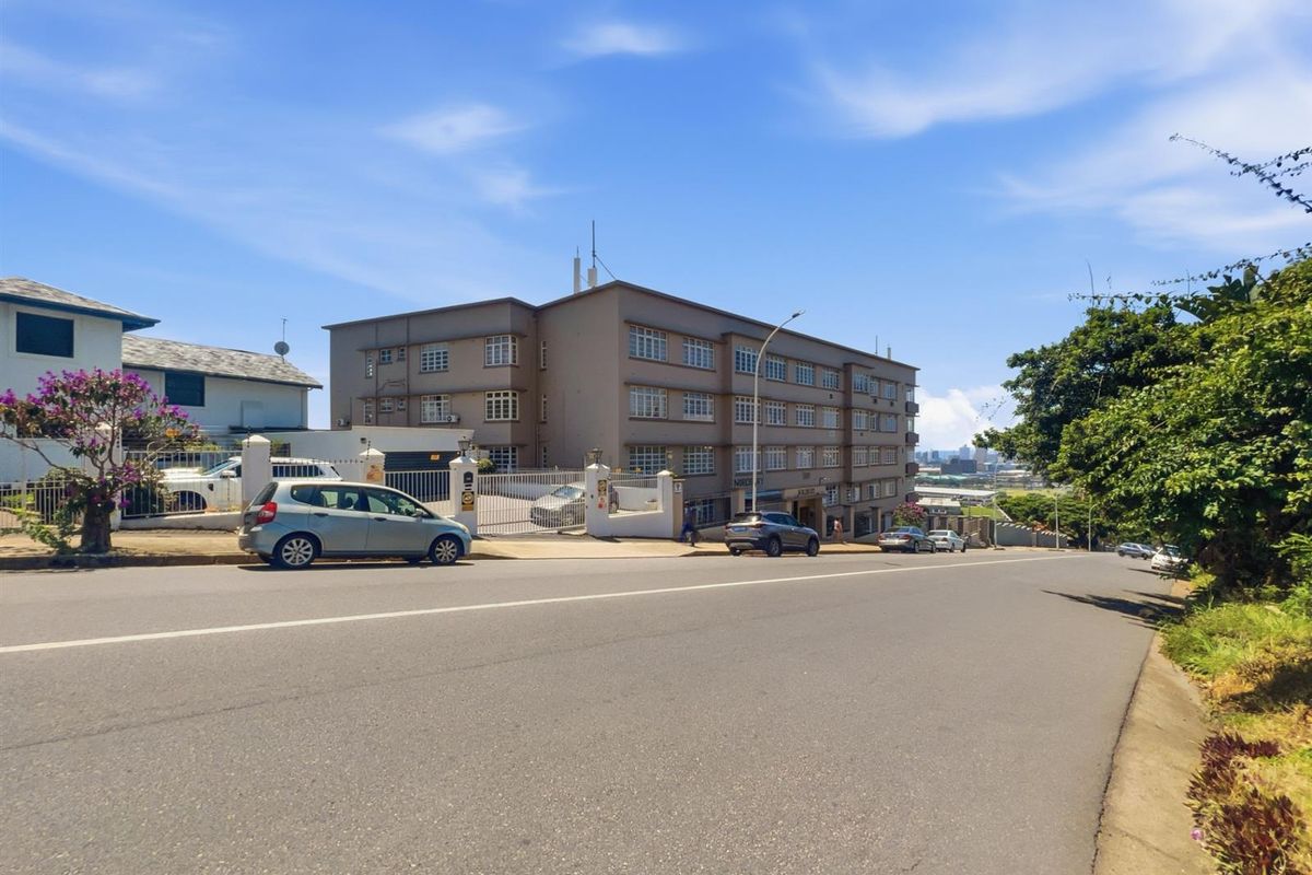 2 Bedroom Apartment To Rent in Morningside, Durban, KwaZulu-Natal - Photo 2