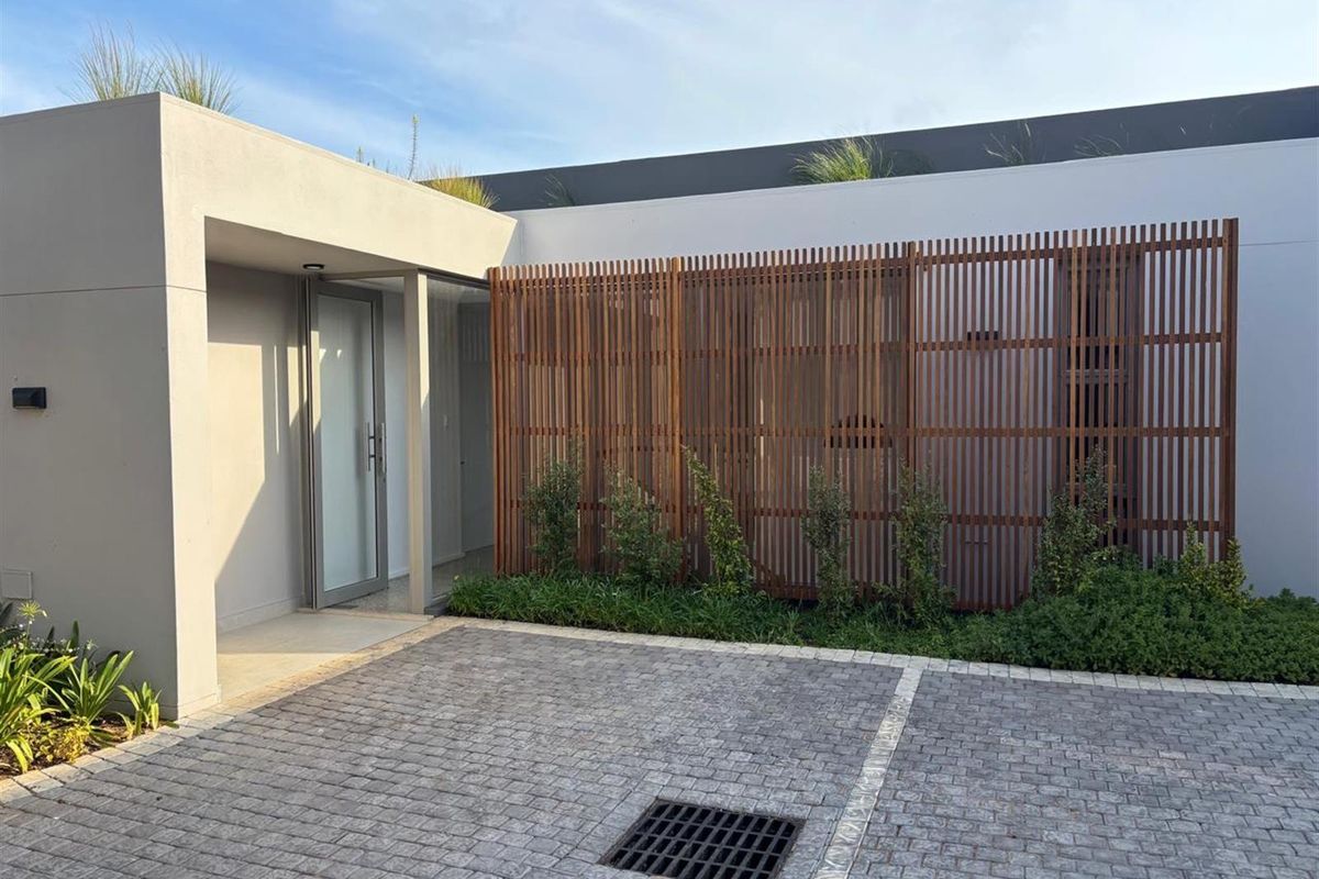 Stunning 4 bedroom For Sale in Zimbali Estate, Ballito, KwaZulu Natal - Photo 2