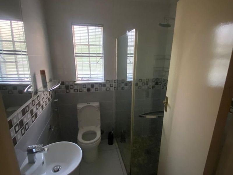 Amazing Modern Townhouse to Rent in Boksburg - Photo 8