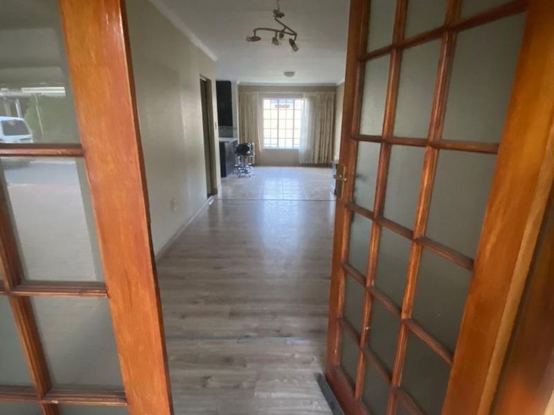 Amazing Modern Townhouse to Rent in Boksburg - Photo 3