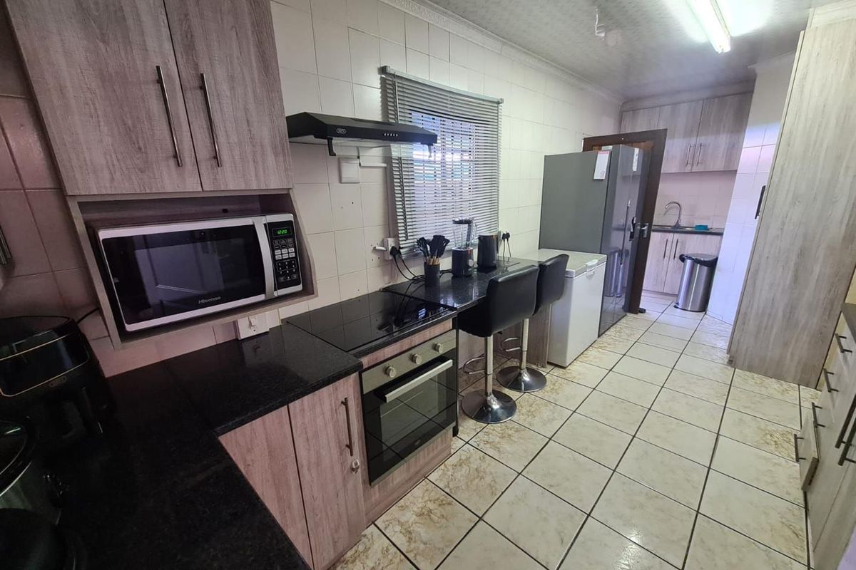 House For Sale in Homevale, Kimberley - Photo 3